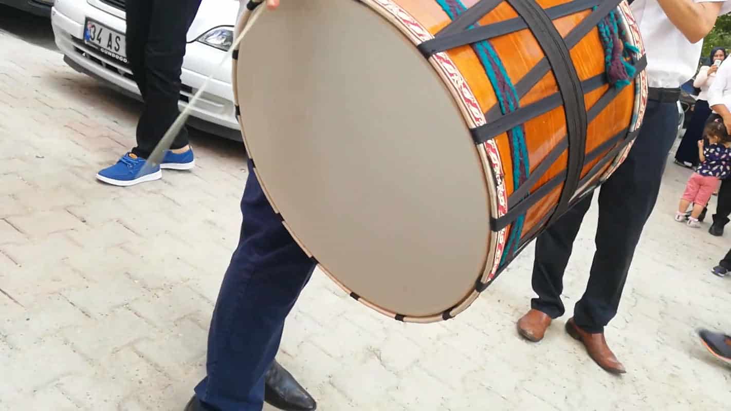 Davul zurna eğlencesi